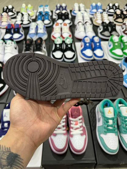 AJ1 Low