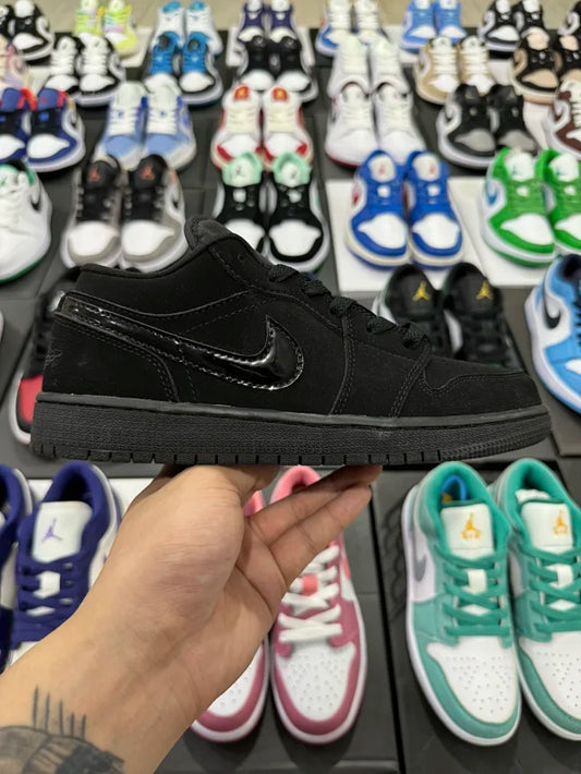 AJ1 Low