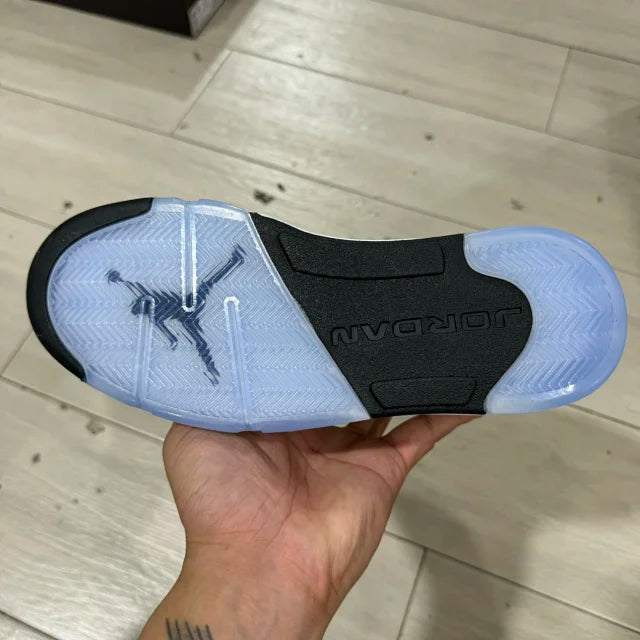 AJ 5  Low White Wolf Grey