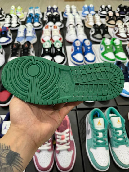 AJ1 Low