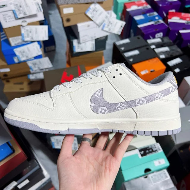 Dunk x LV