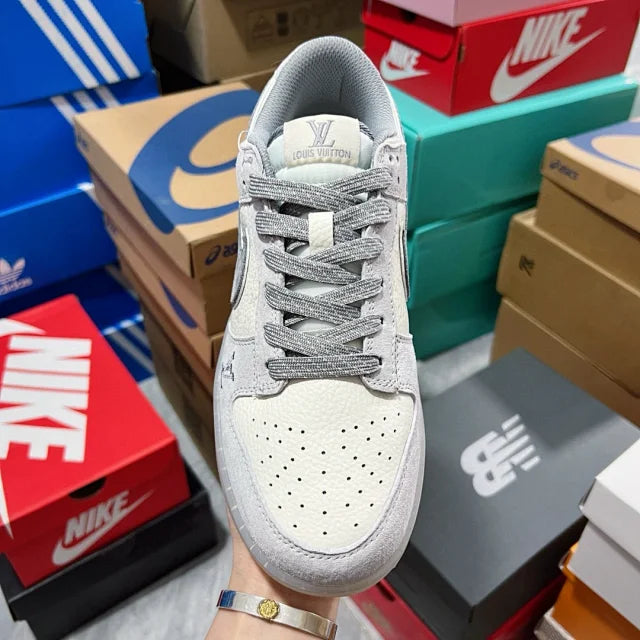 Dunk x LV