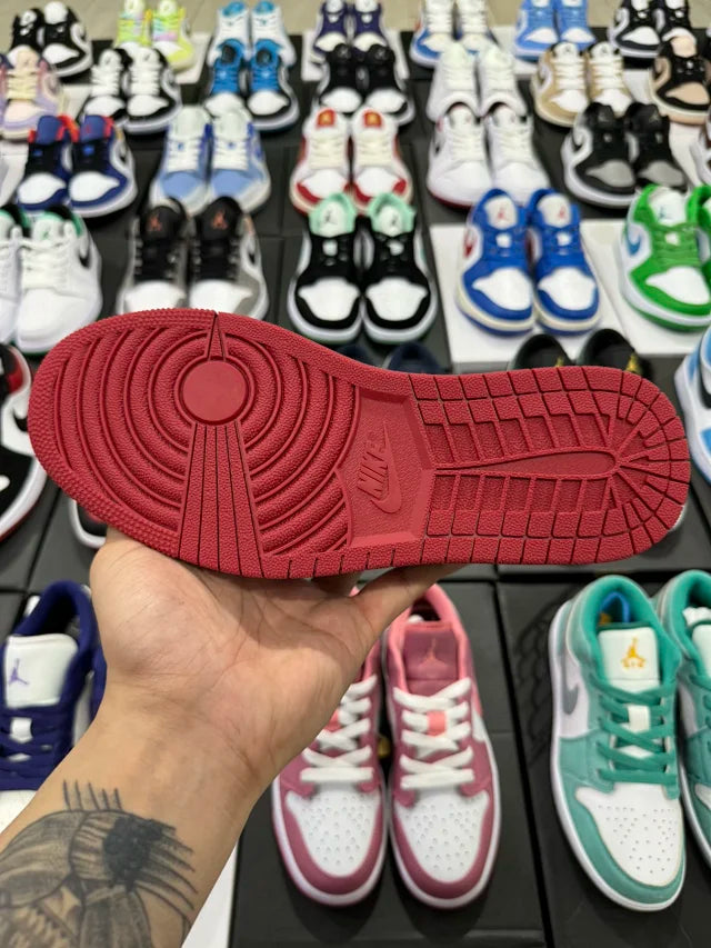 AJ1 Low