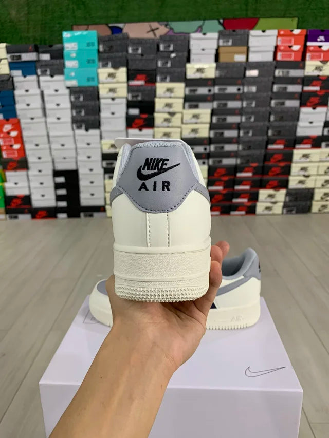 AF1
