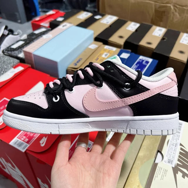 Dunk SP Black And Pink