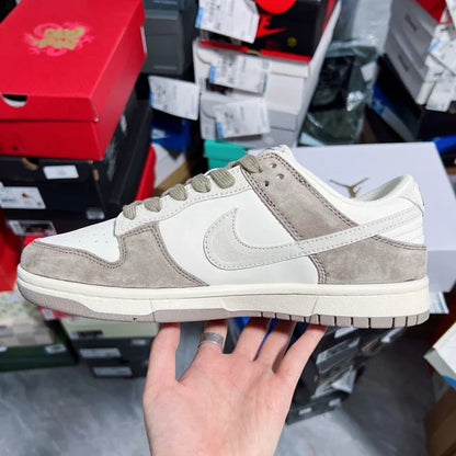 Dunk SP White And Grey