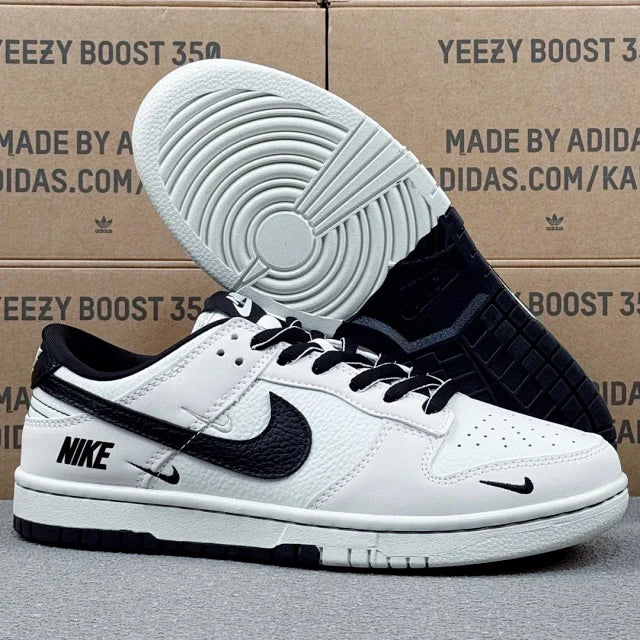 Dunk SP Black And White