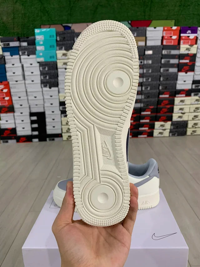AF1