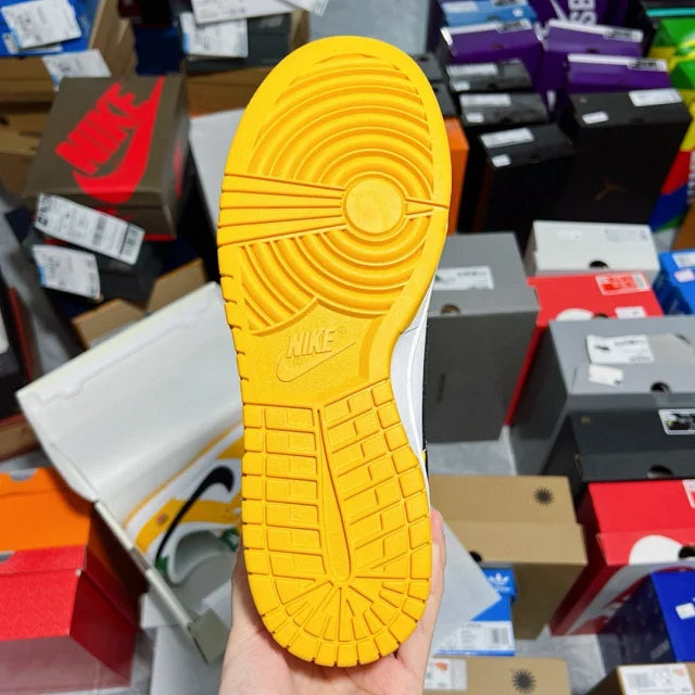 Dunk SP Yellow And White