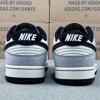 Dunk x Kaws