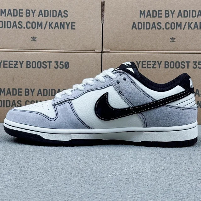 Dunk x Kaws