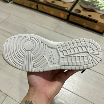 Dunk Low Off No.32