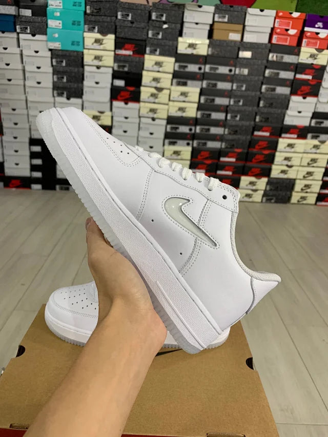 AF1