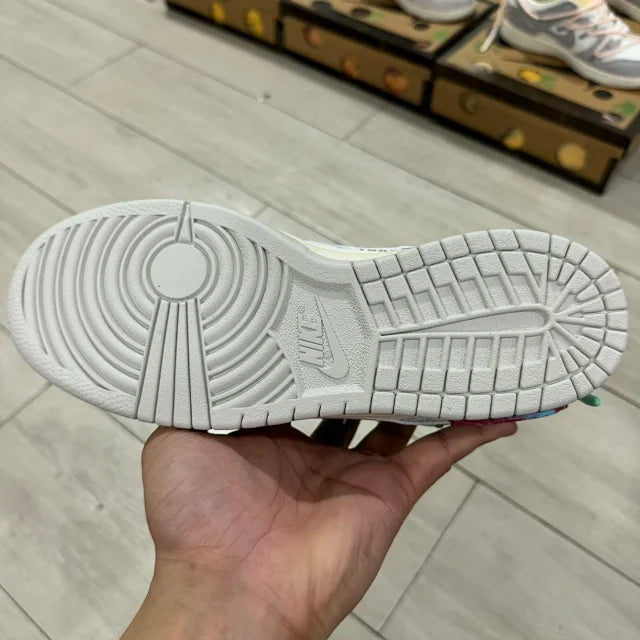 Dunk Low Off No.07