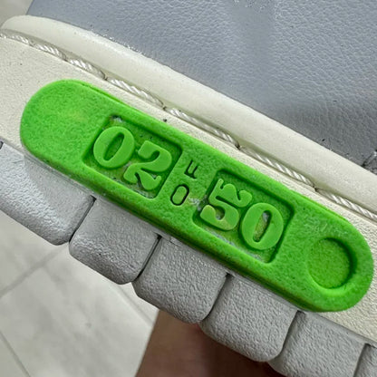 Dunk Low Off No.02