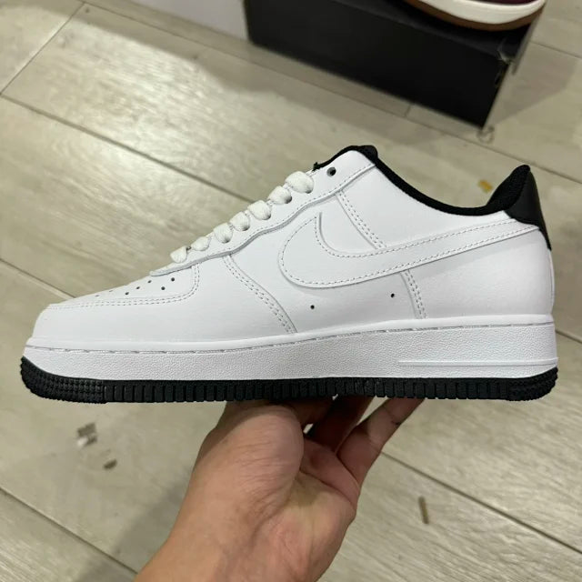 AF1 LV8 White Black