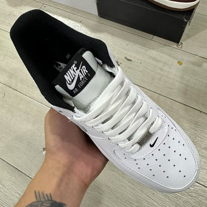 AF1 LV8 White Black