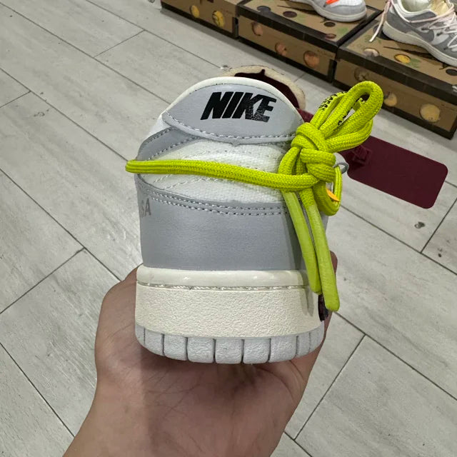 Dunk Low Off No.08
