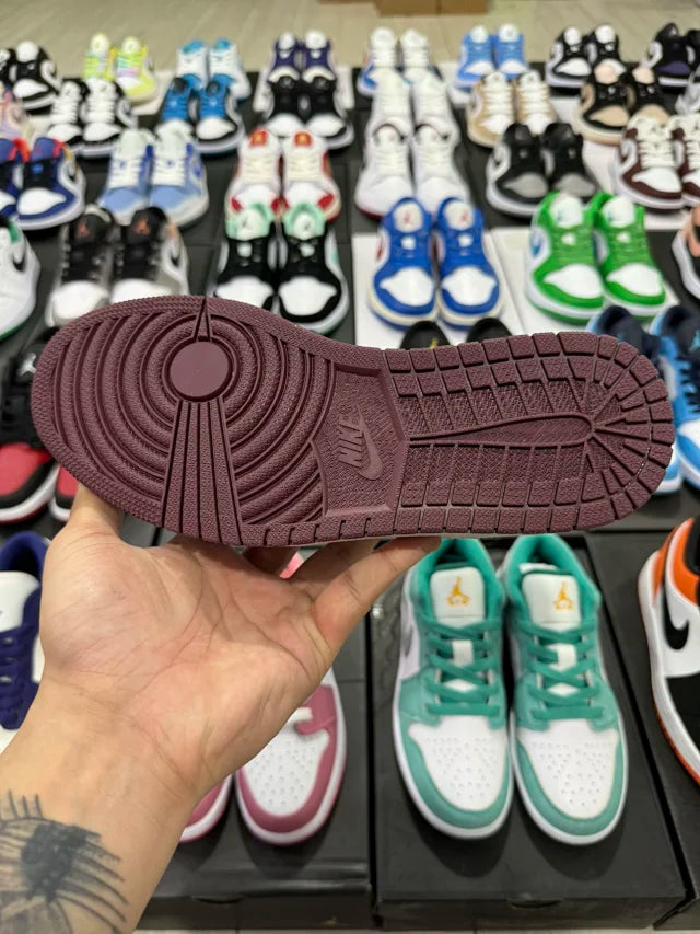 AJ1 Low