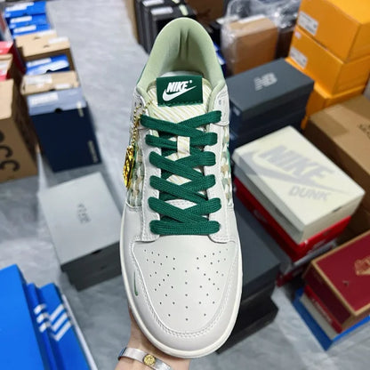 Dunk SP Green And White