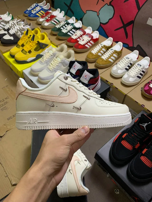 AF1