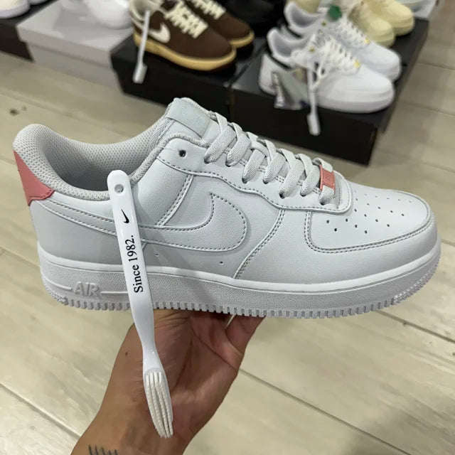 AF1