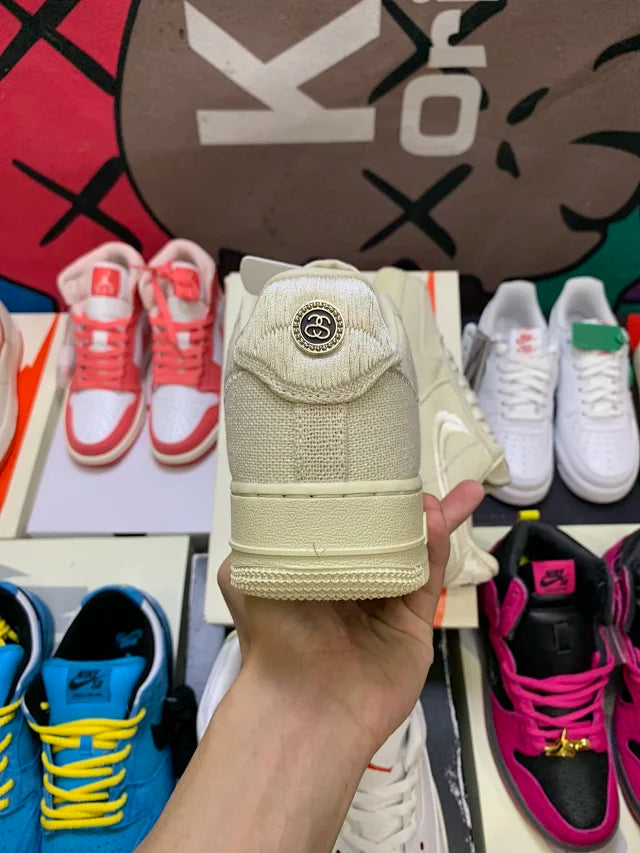 AF1