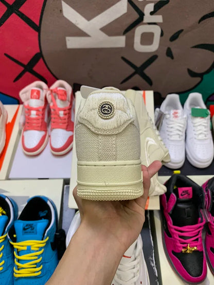AF1