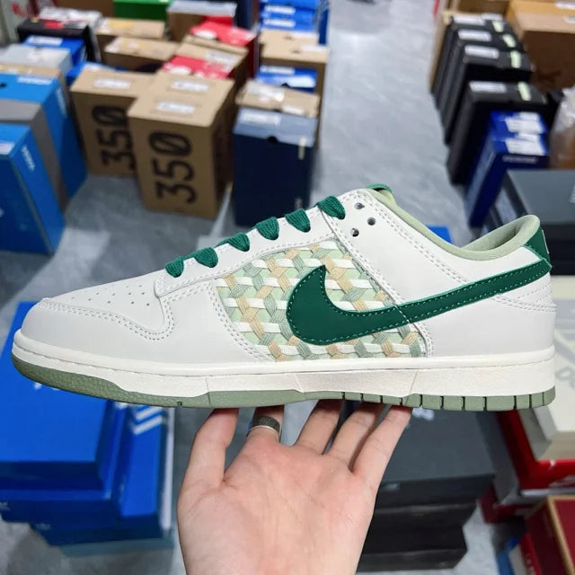 Dunk SP Green And White