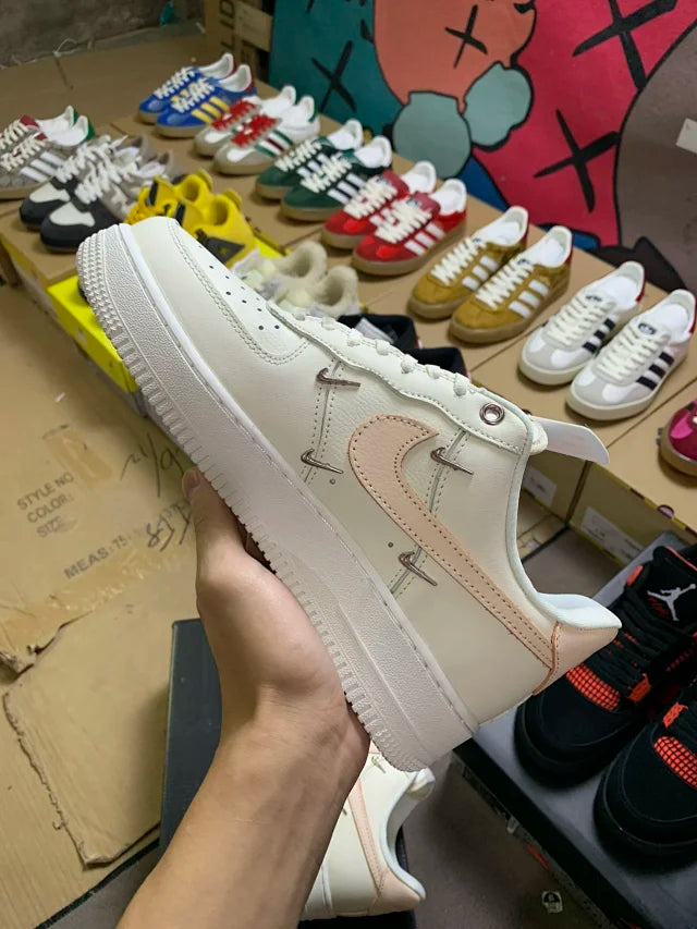 AF1