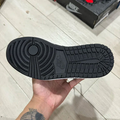 AJ1 Grey