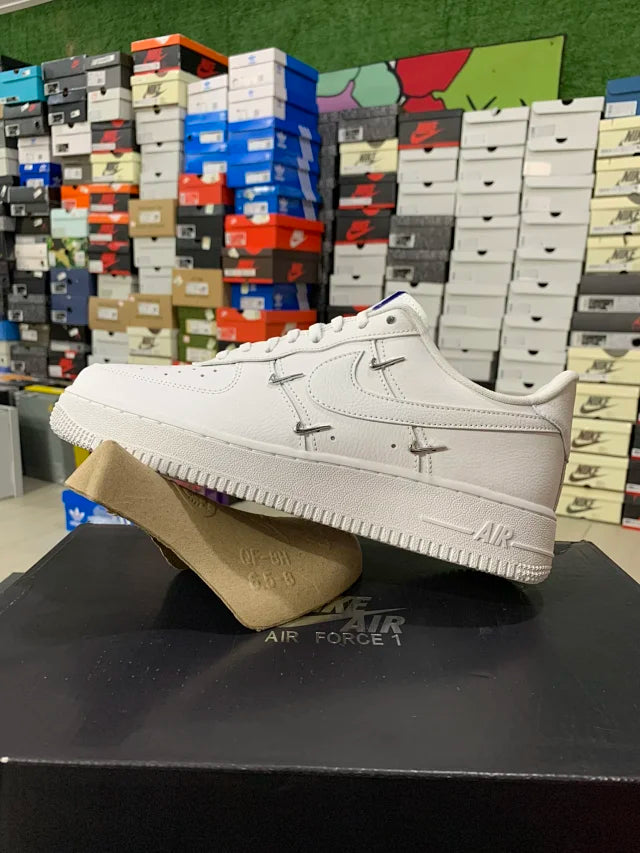 AF1