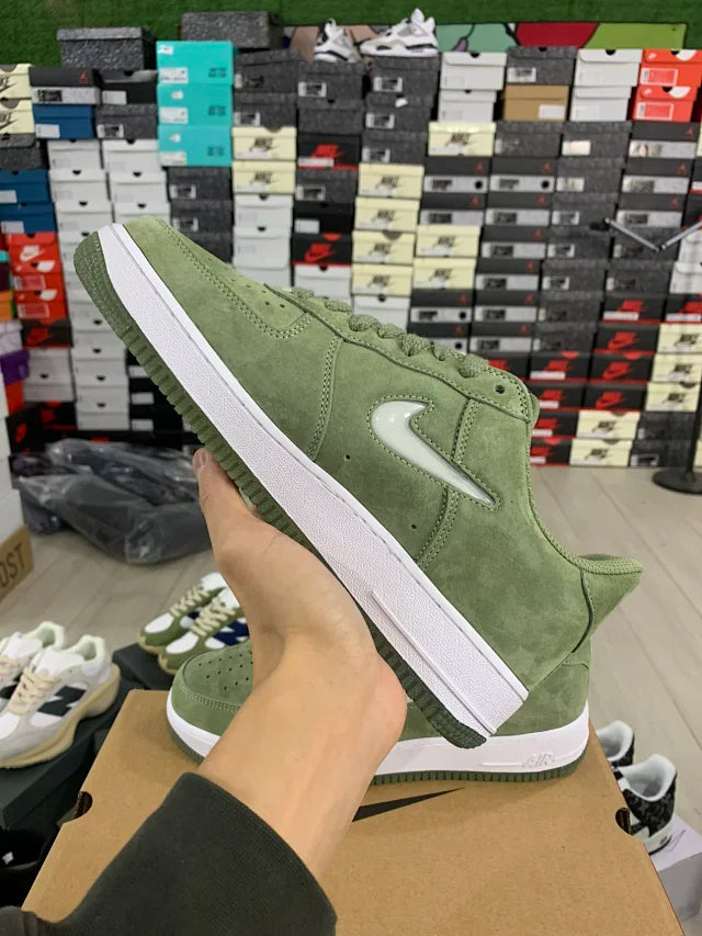 AF1