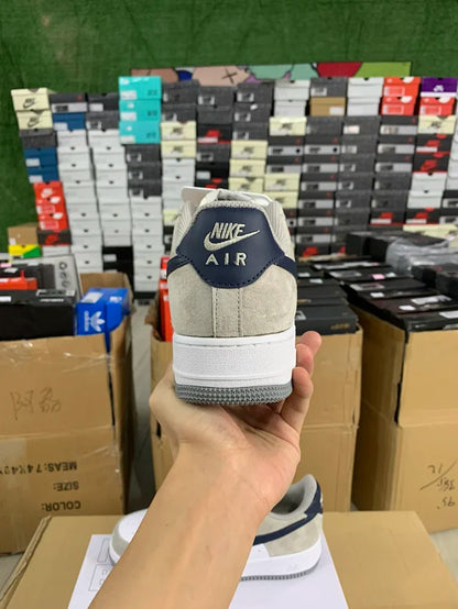 AF1