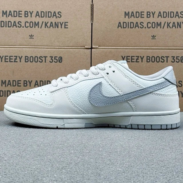 Dunk SB White Grey