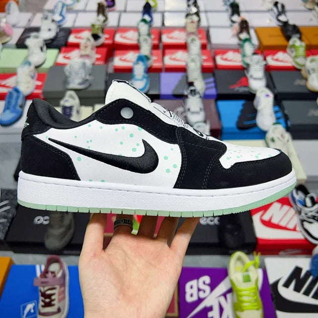 AJ1 Low Slip WMNS NRG Black