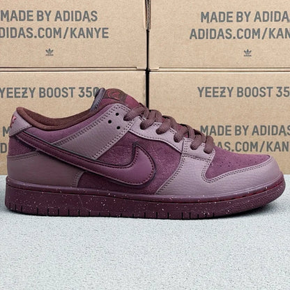 Dunk SP City of Love Burgundy Crush