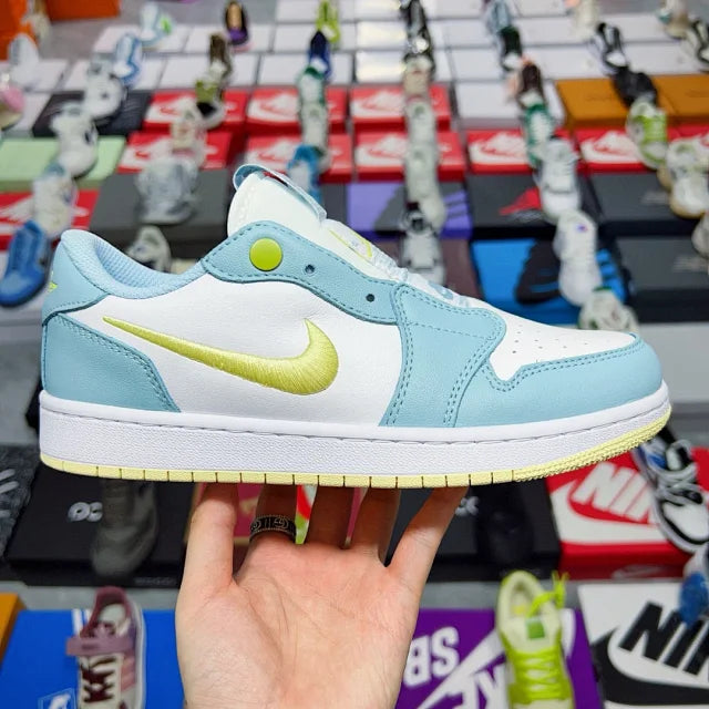 AJ1 Low Slip WMNS NRG Guava Ice