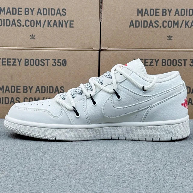 AJ1 Low x White Supreme