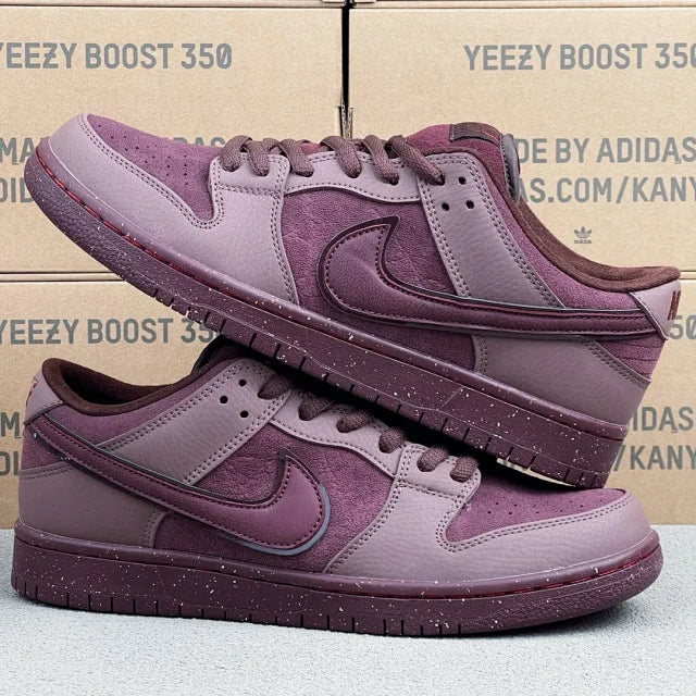 Dunk SP City of Love Burgundy Crush