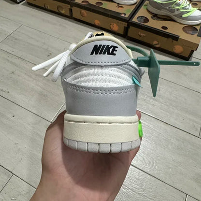 Dunk Low Off No.42