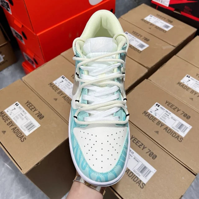 Dunk SP Blue And White