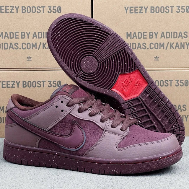 Dunk SP City of Love Burgundy Crush