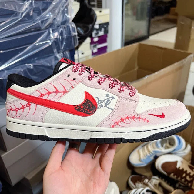 Dunk SP White and Red