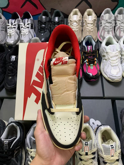 AJ1 Low Travis Scott Red