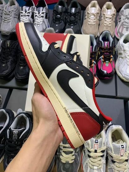 AJ1 Low Travis Scott Red