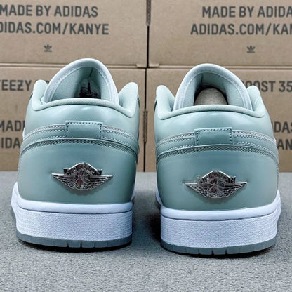 AJ1 Low Seafoam