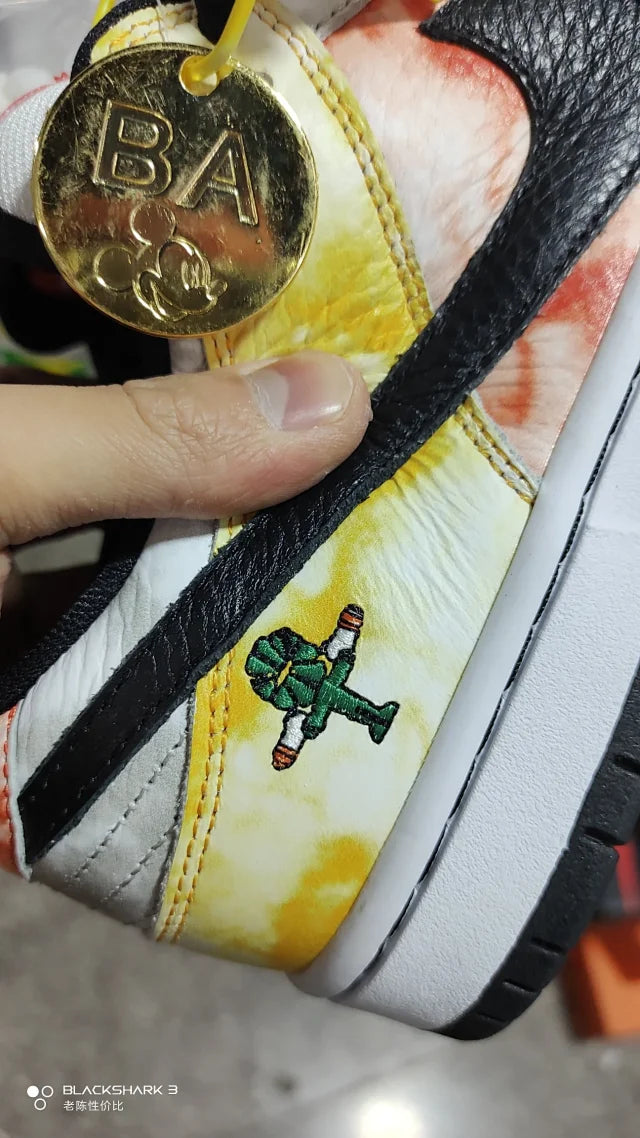 Dunk Low Rayguns