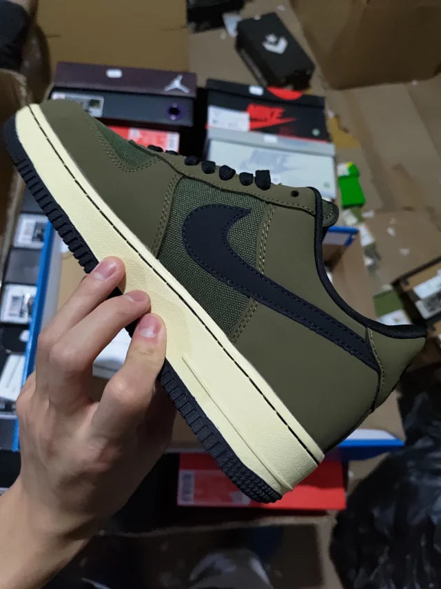 AF1